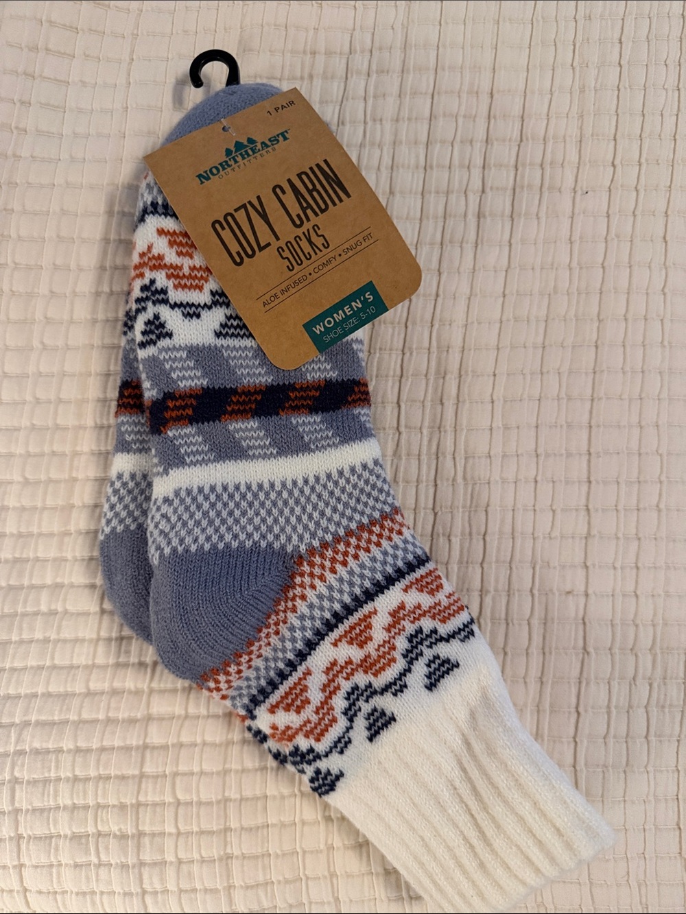 Cozy Cabin Women's Crew Socks by Northbeast - White, Light Gray & Rust